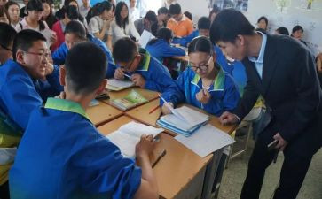 4的分解与组成大班数学教案7篇
