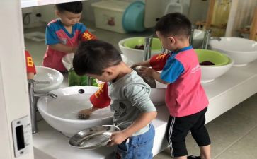 月班务工作计划幼儿通用8篇