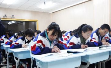 初一作文成长600字8篇