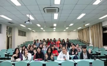 大学班级班长述职报告6篇