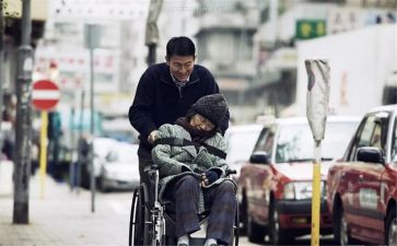 母爱感人作文6篇
