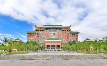 高校教师年终述职报告8篇