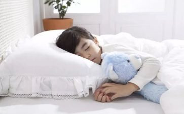 小班《睡觉安全》教案5篇