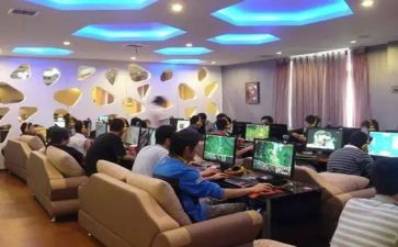 网吧里工作总结7篇