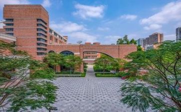 去学校演讲稿精选8篇